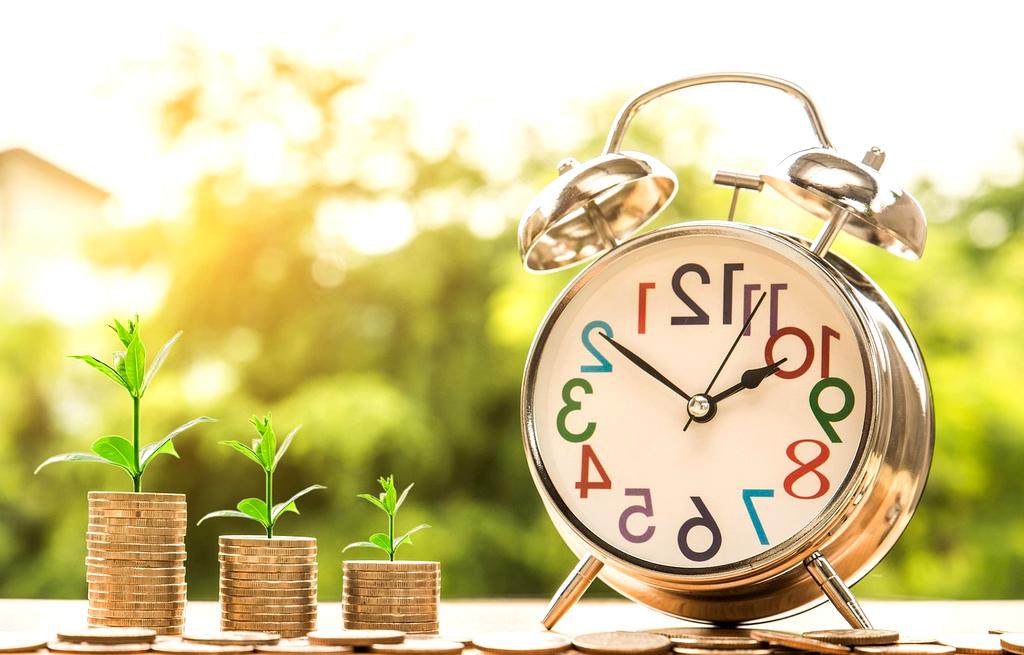 Financial risk modeling and portfolio optimization icon