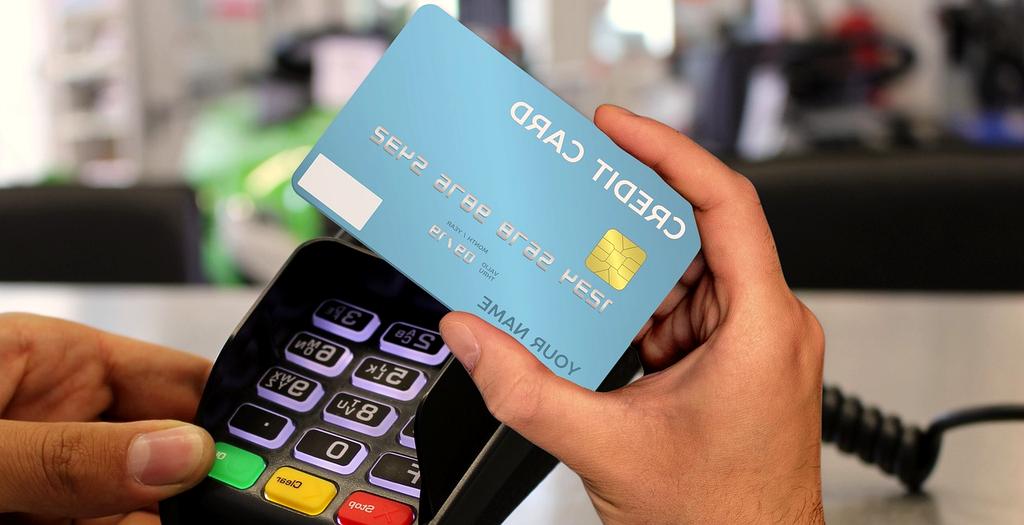 Quantum processor chip with quantum gates visualization